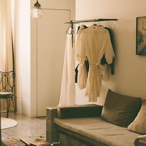 Zimmer mit Kingsize-Bett